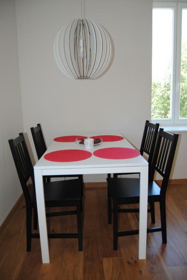 Apartment With Free Parking 류블랴나 외부 사진