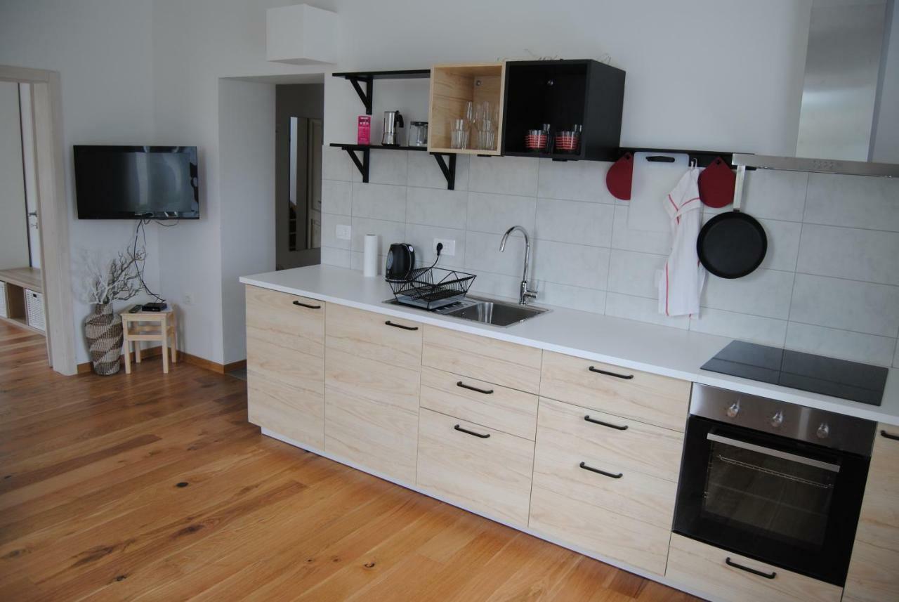 Apartment With Free Parking 류블랴나 외부 사진